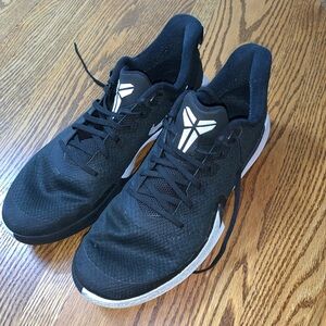 Nike Black Kobe Basketball Shoes